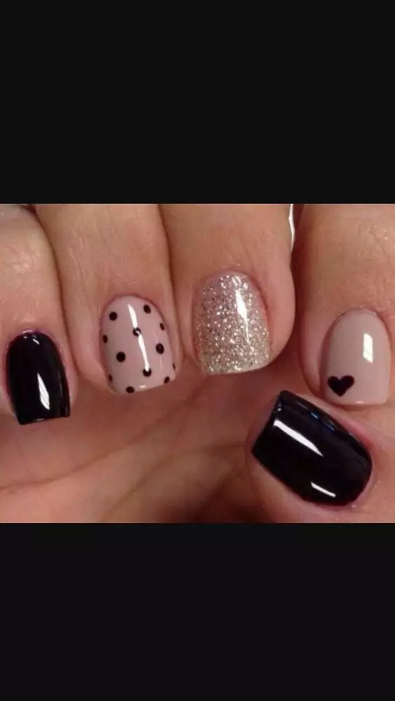 Vintungles 20Salón de uñas en Ribarroja