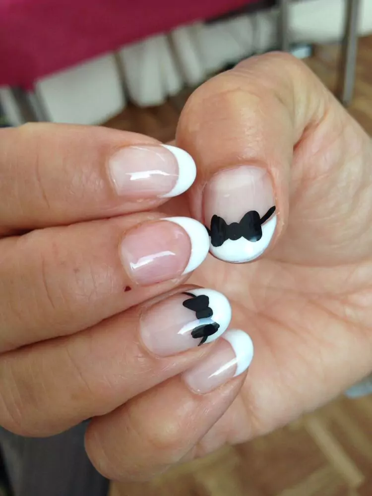 Vintungles 21Salón de uñas en Ribarroja